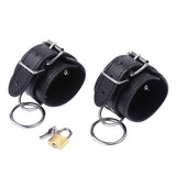 OHMAMA FETISH - O-RING RETENUES DE POIGNET VERROUILLÉES OHMAMA FETISH
