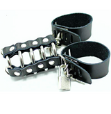 OHMAMA FETISH - CAGE  PÉNIS AVEC ANNEAUX MÉTALLIQUES ET SANGLE EN CUIR OHMAMA FETISH