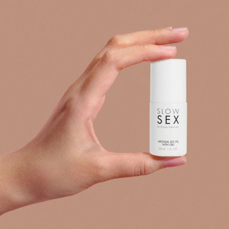 Bijoux Indiscrets Slow Sex - Huile de massage au CBD 30 ml — vue 3