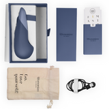 WOMANIZER - VIBE LAY-ON VIBRATEUR SILENCIEUX BLEU FONCÉ