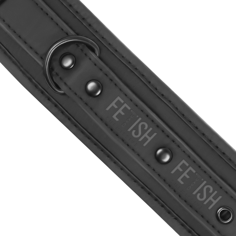 FETISH SUBMISSIVE - COLLIER ET MENOTTES EN CUIR VÉGAN AVEC DOUBLURE EN NOPRÈNE FETISH SUBMISSIVE BONDAGE